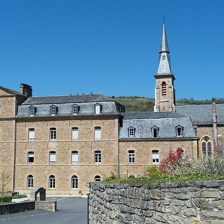 Accueil Du Couvent De Malet Hotel Saint-Côme-dʼOlt Eksteriør billede