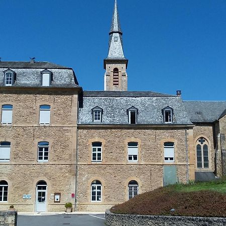 Accueil Du Couvent De Malet Hotel Saint-Côme-dʼOlt Eksteriør billede