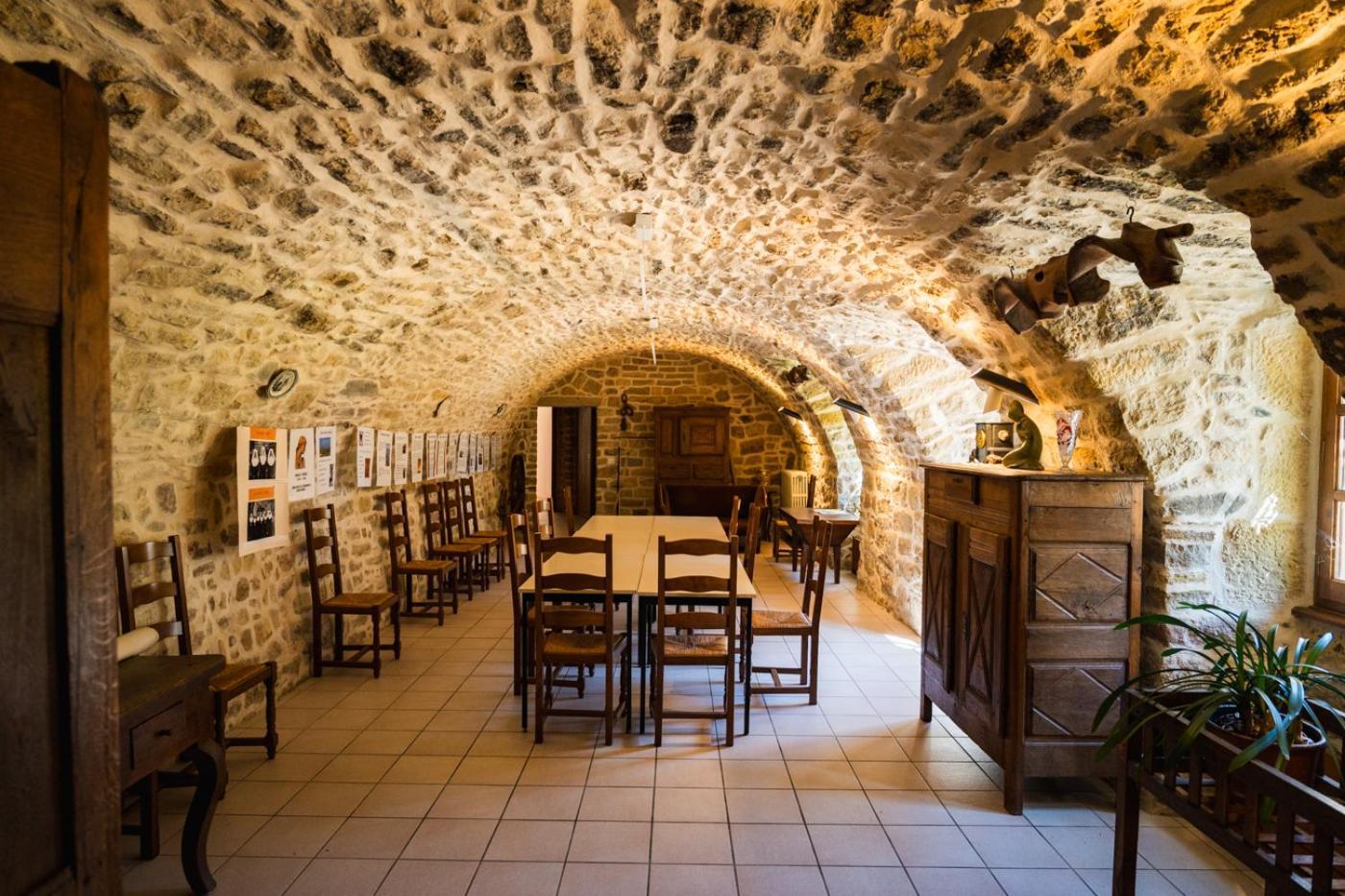Accueil Du Couvent De Malet Hotel Saint-Côme-dʼOlt Eksteriør billede
